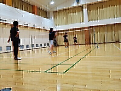 初級・中級者向けでバドします！