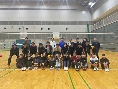平日バレーです！